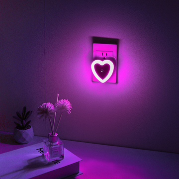 Warm White Heart Shaped Night Light 0.5W for Bedroom